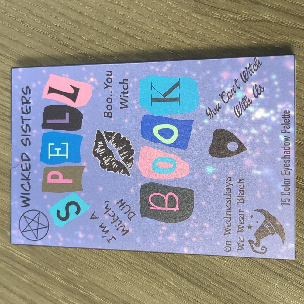 Wicked Sisters Eyeshadow Palette Spellbook *NIB*